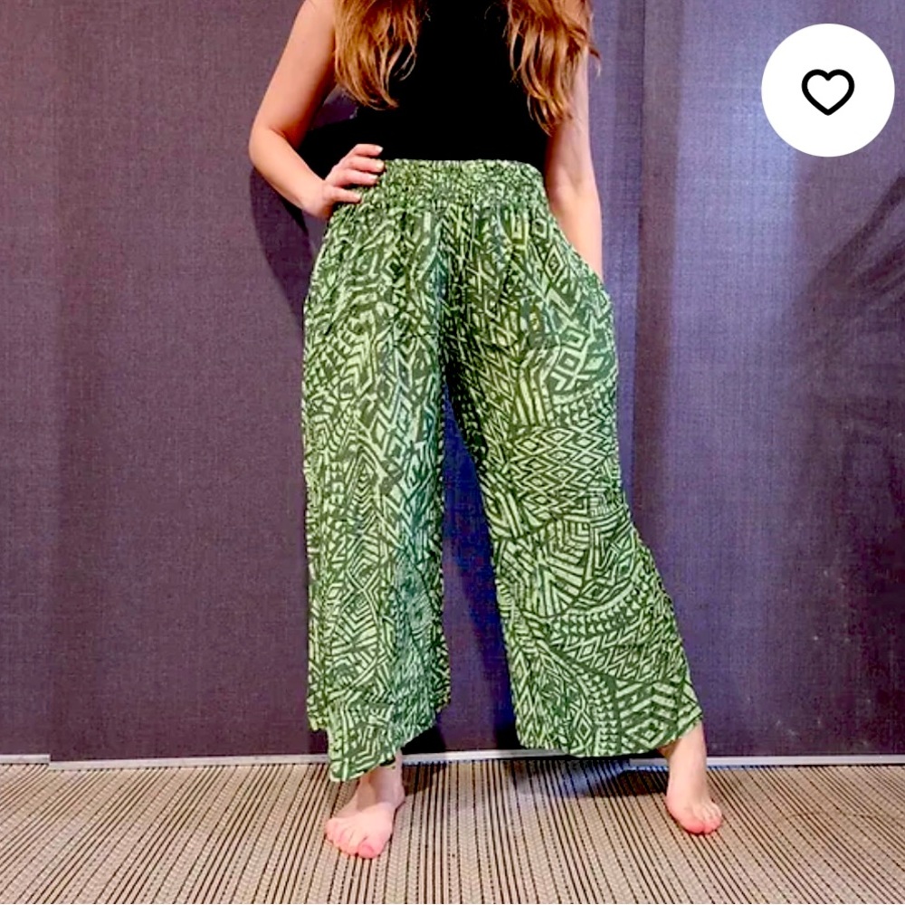 “Hapa Girls” brand pants. One size (fits most). Comfy!